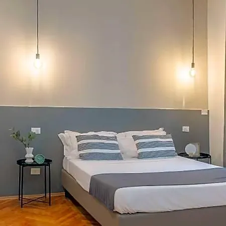 Hotel Elegante Vicino Stazione - Grey