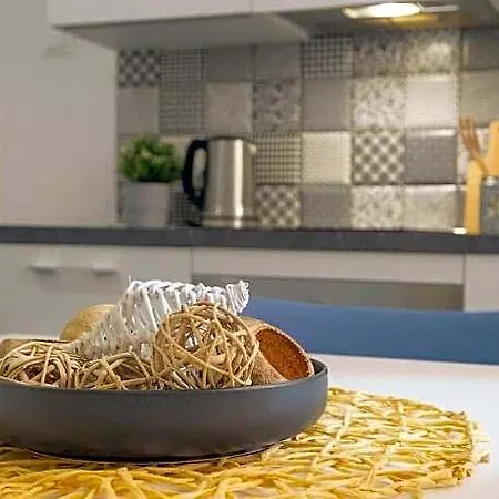 Elegante Vicino Stazione - Grey Hotel 3*