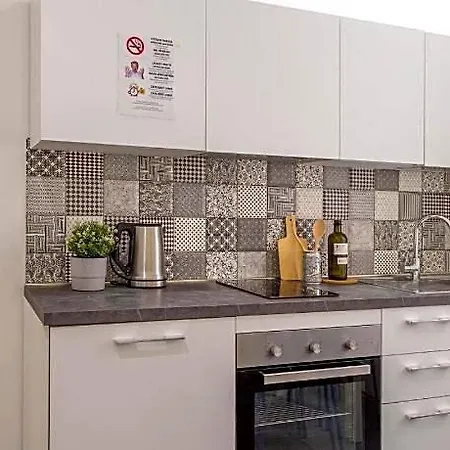 Elegante Vicino Stazione - Grey 3*