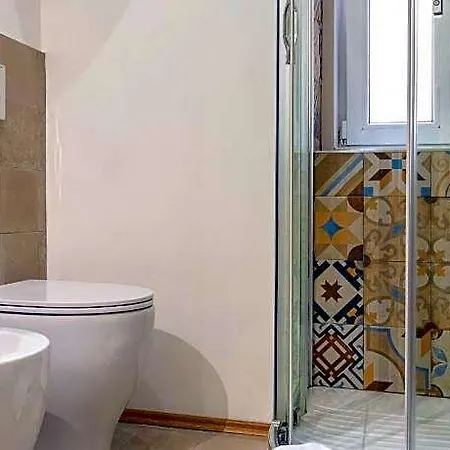 Hotel Elegante Vicino Stazione - Grey 3*